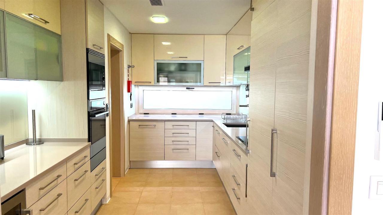 Sea Breeze Apartment เซซิมบรา ภายนอก รูปภาพ