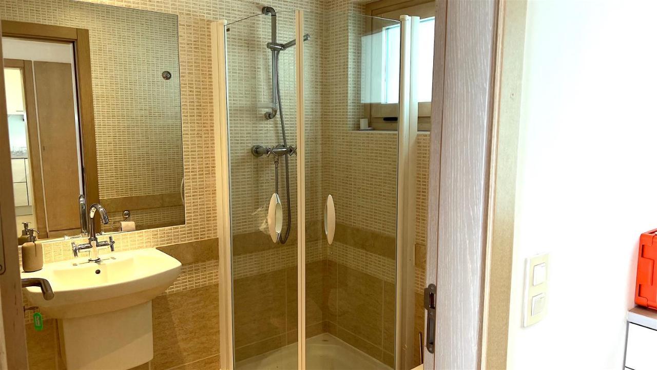 Sea Breeze Apartment เซซิมบรา ภายนอก รูปภาพ