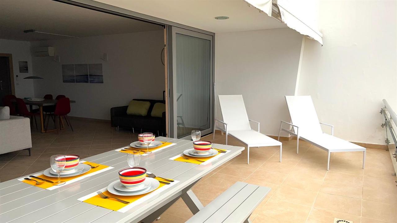 Sea Breeze Apartment เซซิมบรา ภายนอก รูปภาพ