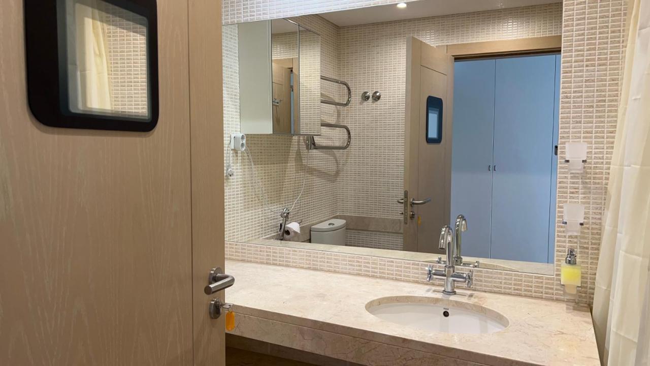 Sea Breeze Apartment เซซิมบรา ภายนอก รูปภาพ
